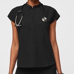 FIGS Rafaela Oversized Scrub Top - Worn once